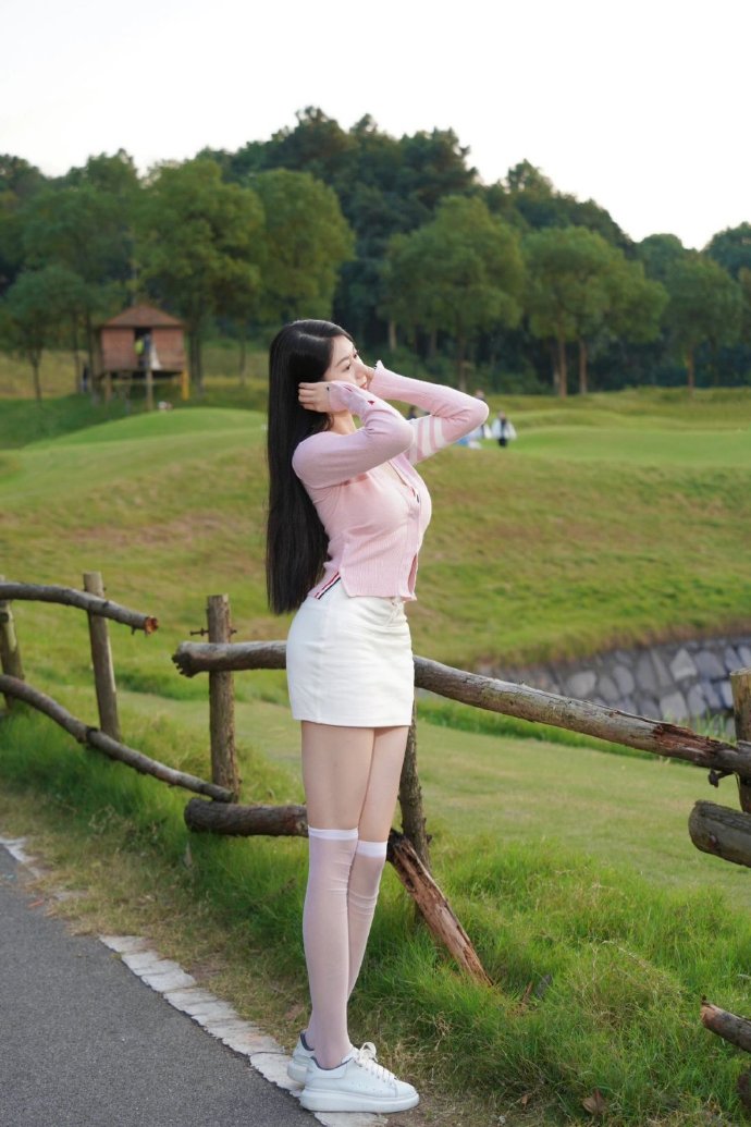 沿阶草 封面